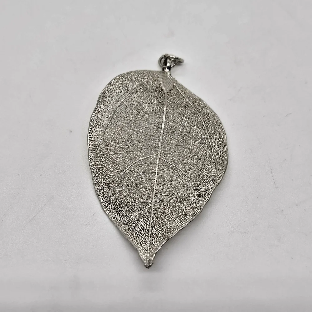 large silver tone leaf pendant
